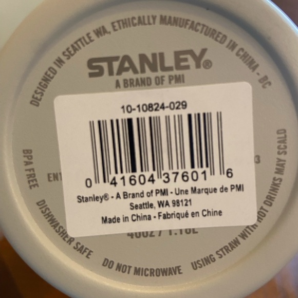 Light Blue Stanley 40 oz cup (straw protectors and cleaners included) - Picture 8 of 8